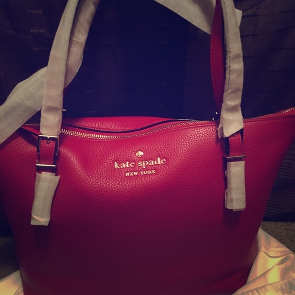 Kate Spade purse. - Picture 1 of 4